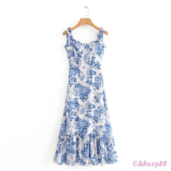 🎉HP🎉 REFORMATION Nikita Blue White Floral Dress - Picture 4 of 16